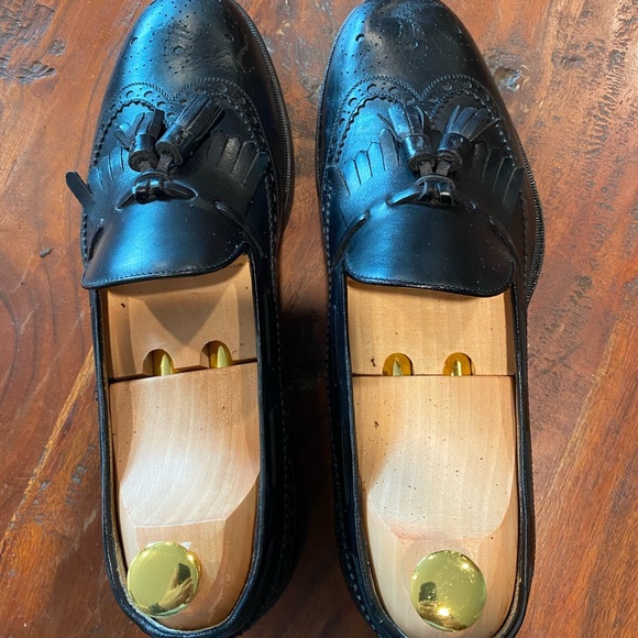Gucci Tassel Loafers - Picture 2 of 4